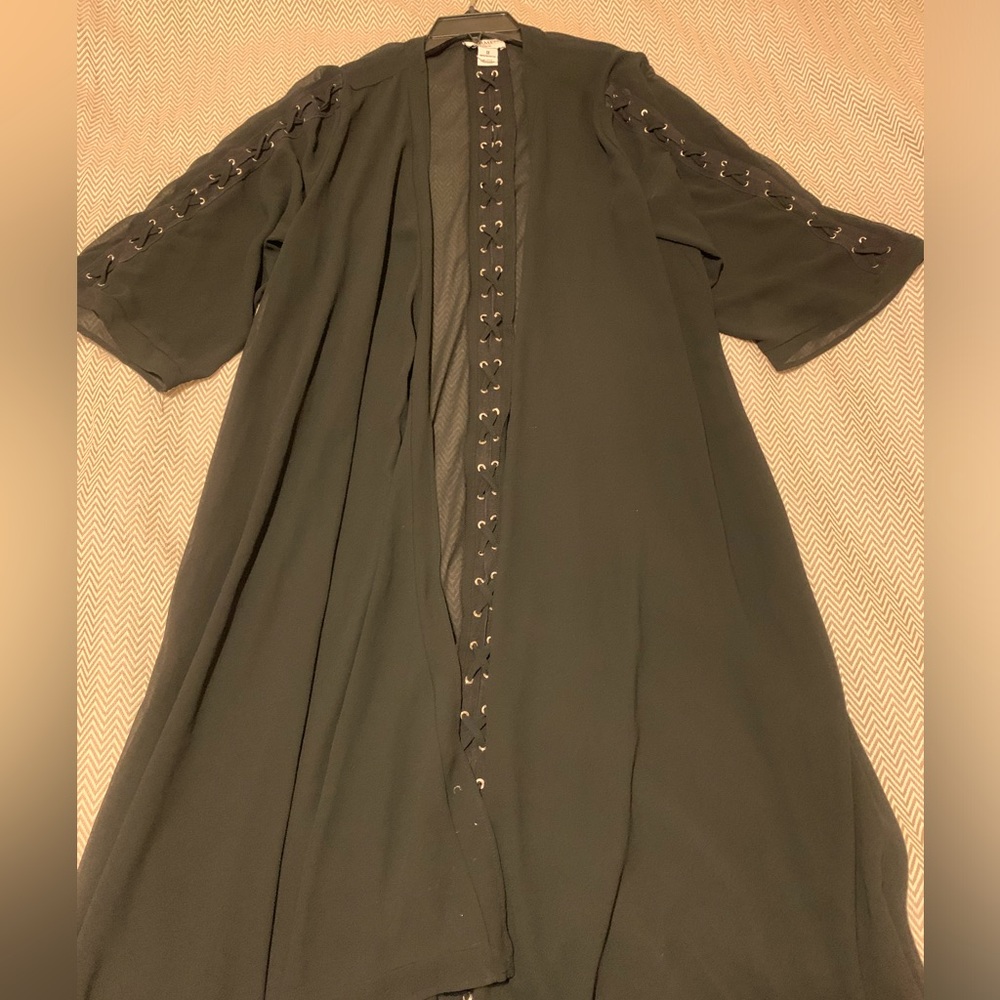 NWOT Carmen Marc Valvo black sheer maxi duster with lace up details. Size 1x.